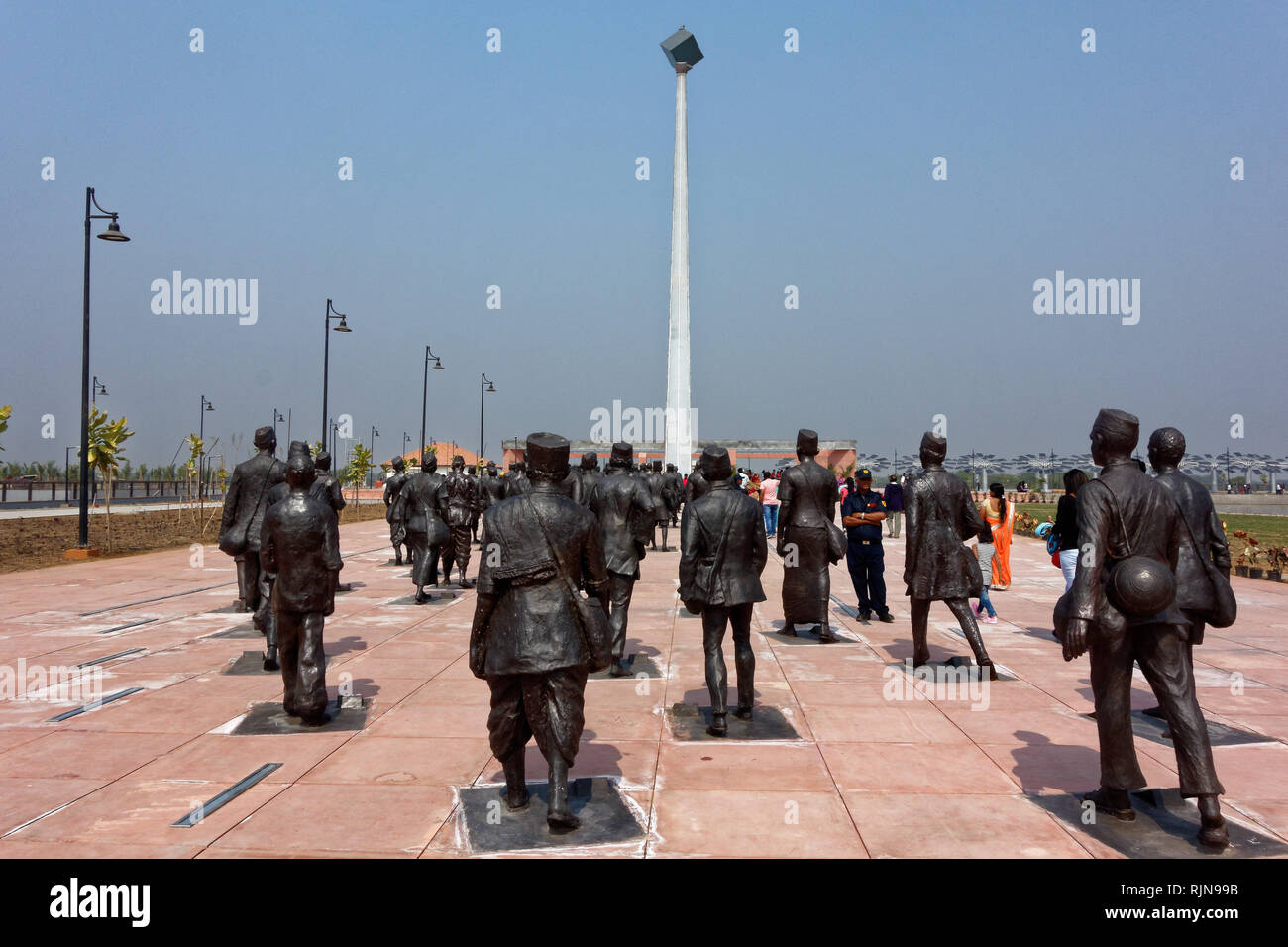 Skulpturen in der Nationalen Salz Satyagraha Memorial (durch PM Narendra Modi im Februar 2019 eröffnet), Dandi Strand, in der Nähe der Navsari, Gujarat, Indien Stockfoto