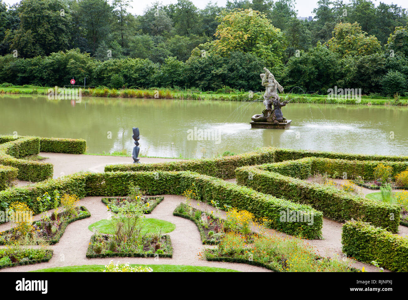 Garten mit teich deutschland Fotos und Bildmaterial in hoher