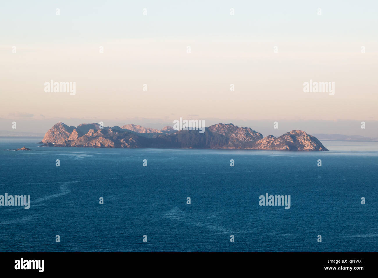 Panoramablick auf die Cies Inseln in der Provinz Pontevedra in Spanien Stockfoto
