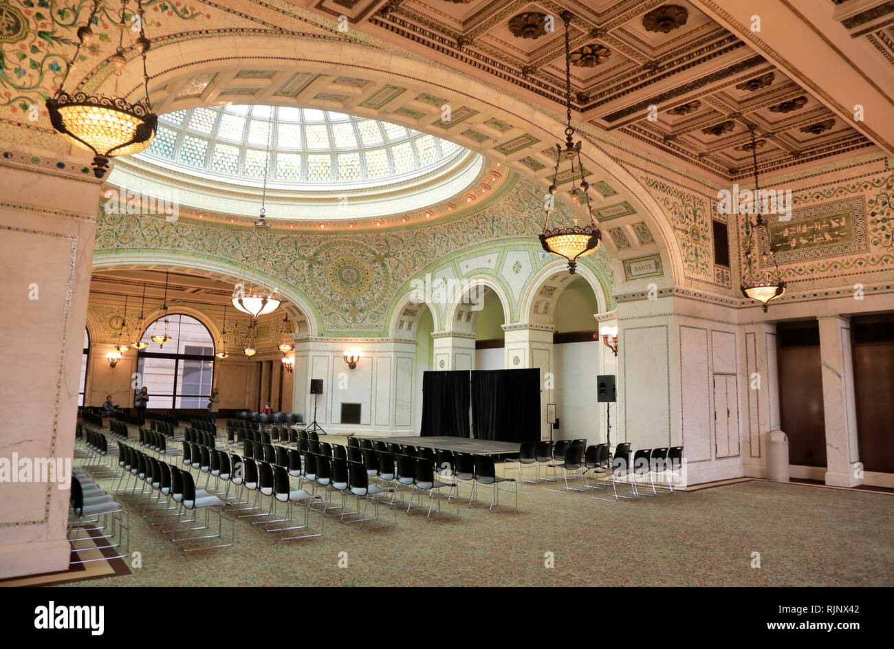 Die Tiffany Glaskuppel in Preston Bradley Hall von Chicago Kultur Zentrum. Chicago, Illinois/USA. Stockfoto