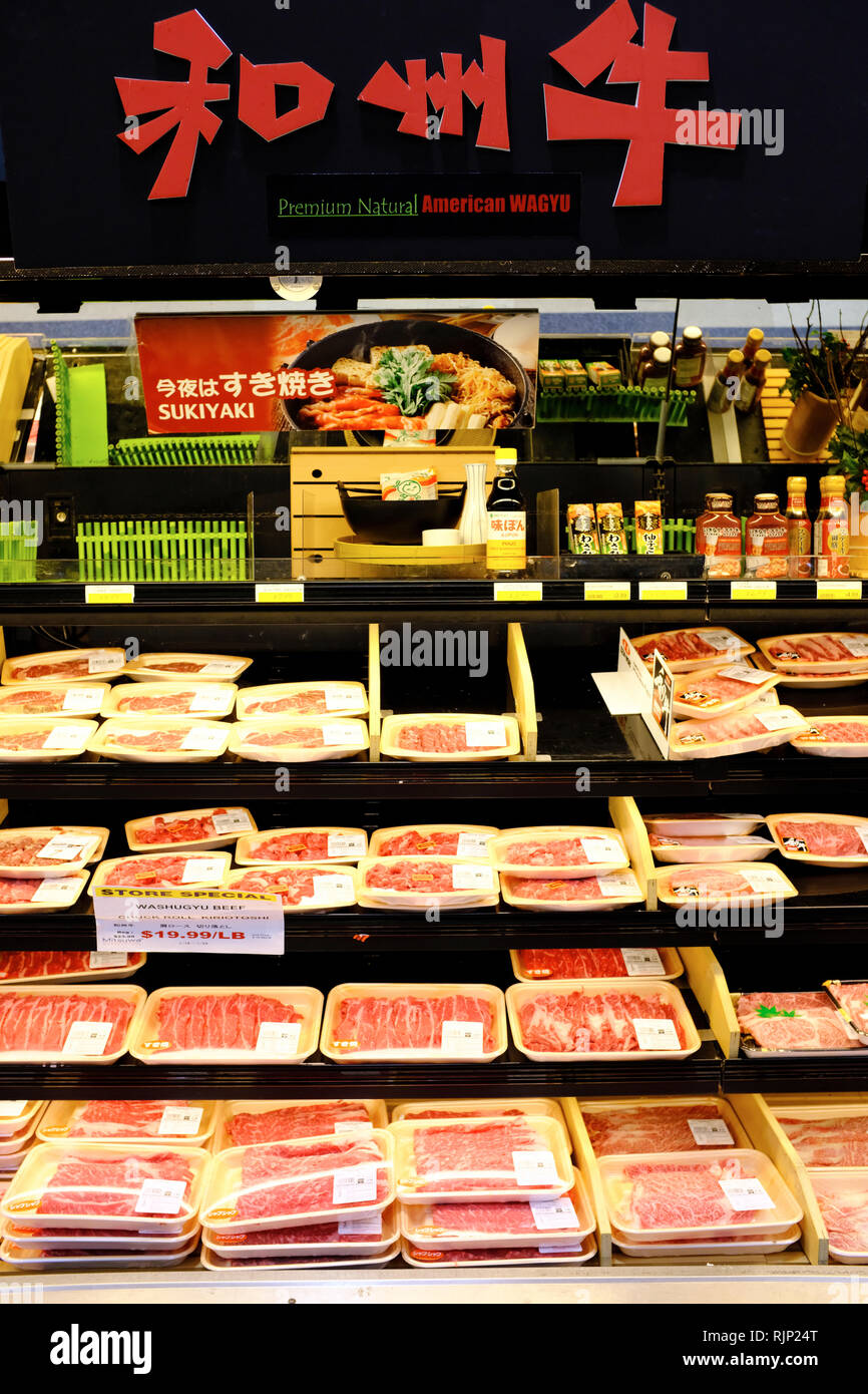 Washugyu Rindfleisch für Verkauf in Mitsuwa Marktplatz, einem Japanischen Lebensmittelgeschäft mit Food Court in Fort Lee. New Jersey. USA Stockfoto