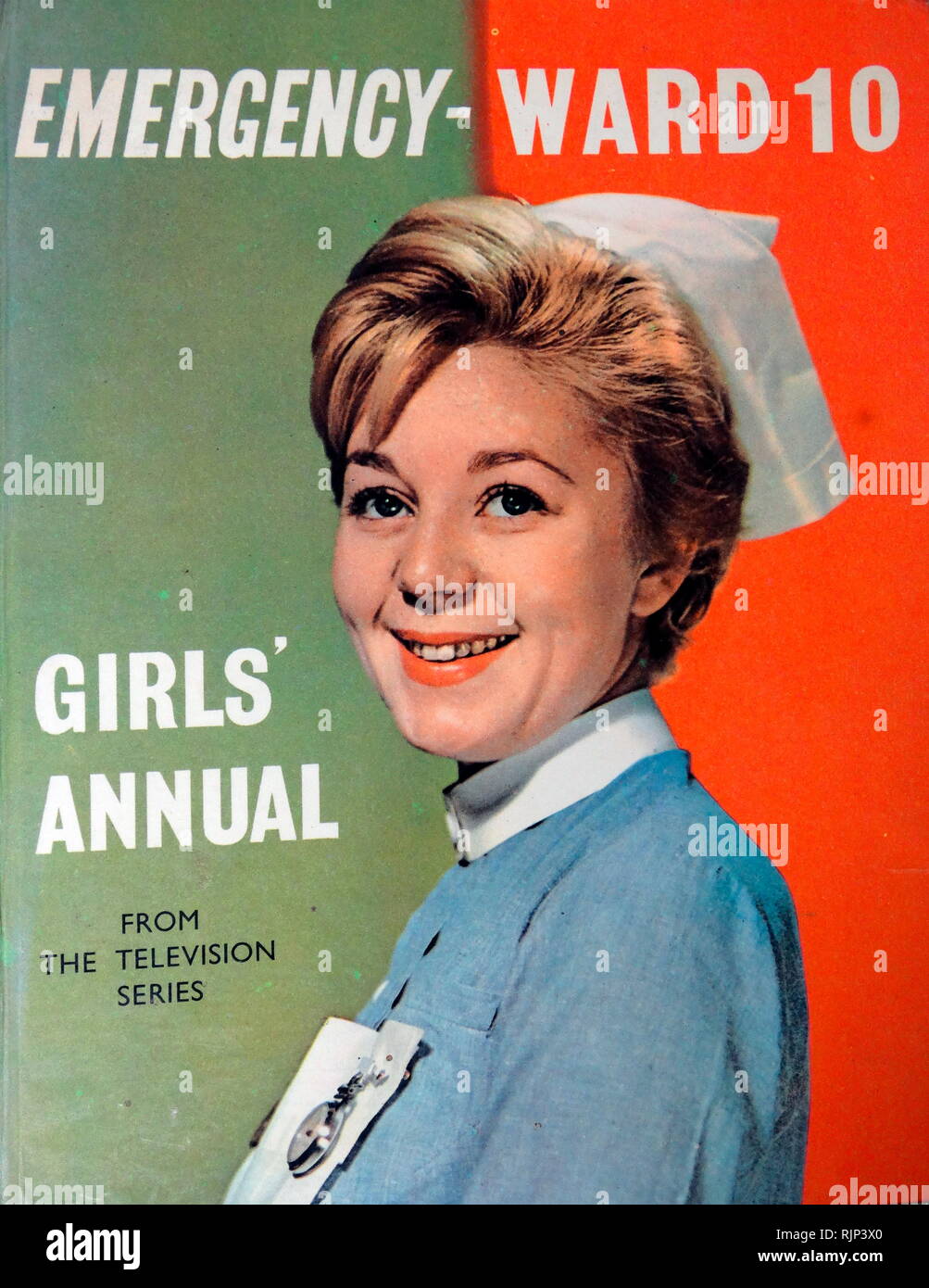 Szene mit einer Krankenschwester auf einer "Girl's jährliche 'basierend auf 'Not-Station 10' ein British Medical soap opera Serie auf ITV zwischen 1957 und 1967 gezeigt. Der National Health Service (NHS) ist der öffentliche Gesundheitsdienst in Großbritannien. Stockfoto