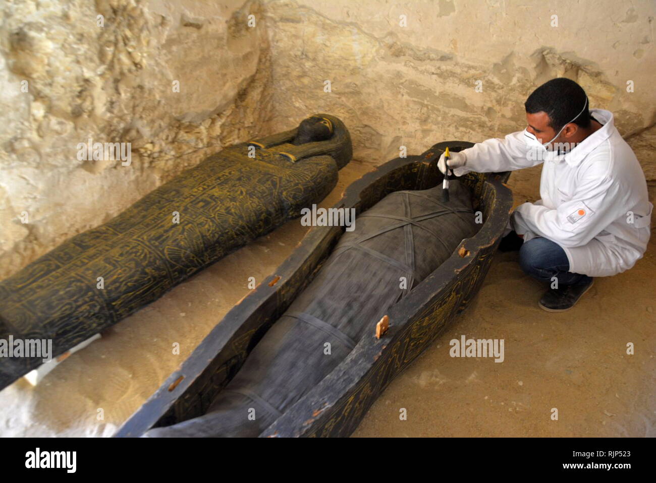 Ein Foto in einem Grab in der draa Abul-Naga Grabstätte für die Adligen auf dem linken Ufer des Nils, in der Nähe des Tals der Könige. Das Grab enthält Mumien geglaubt, ein Goldschmied, Amenemhat, der irgendwann zwischen 1550 v. Chr. bis 1292 v. Chr. gelebt Stockfoto