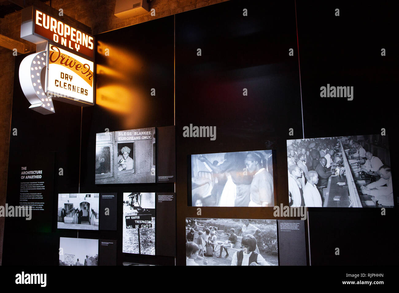 Mandela: Die offizielle Ausstellung hat seine Weltpremiere auf der London 26 Leake Street Gallery, sammeln Erinnerungsstücke von Nelson Mandelas leben Tel. Stockfoto