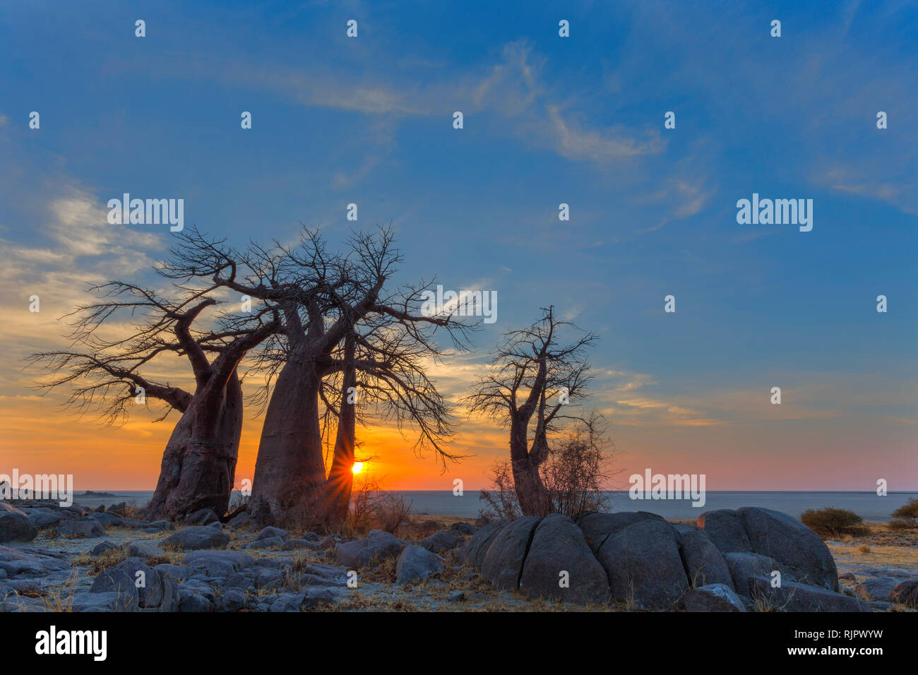 Sonnenaufgang an der Kubu Insel Stockfoto