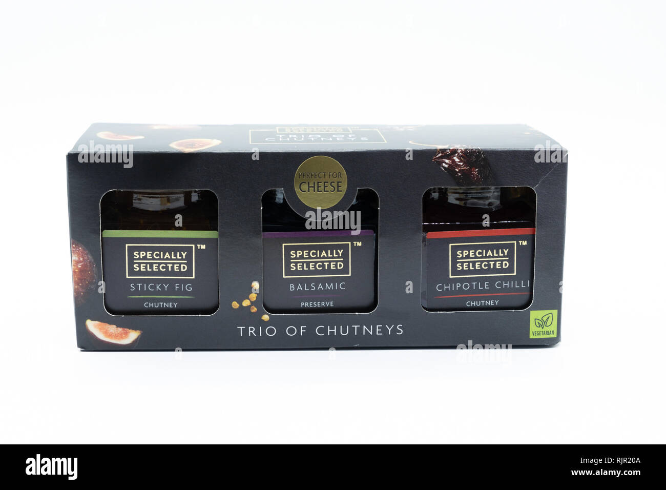 Largs, Schottland, Großbritannien - 04 February, 2019: Aldi Marke Trio Gläser von Chutneys mit der Vegetarischen Symbol angezeigt auf der Vorderseite der Verpackung inline Stockfoto