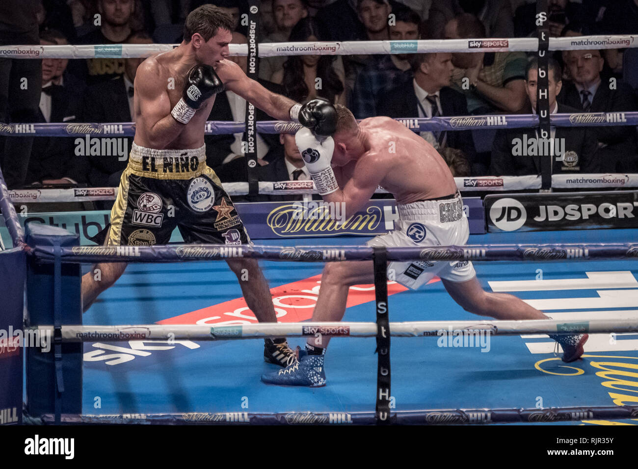 Sergio Garcia vs Ted Cheeseman. Europäische super welterweight Champion Titel in der O2 Arena. Credit: Guy Corbishley/Alamy leben Nachrichten Stockfoto