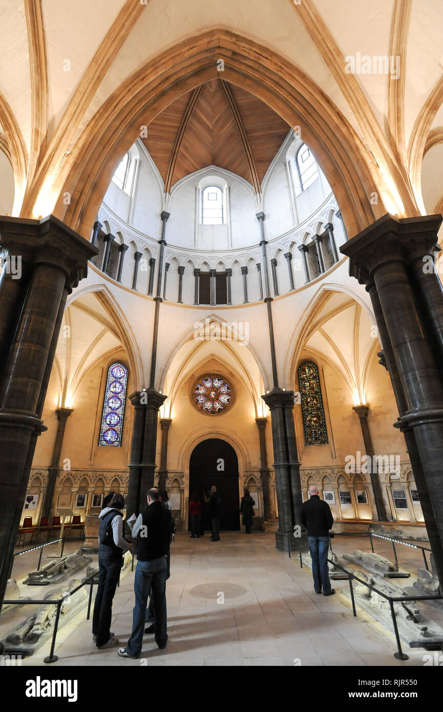 Romanischen Tempel Kirche Erbaut 1185 durch Ritter Templer von Dan Brown's 2003 meistverkauften Roman The Da Vinci Code und den Film mit Tom Hanks. Stockfoto