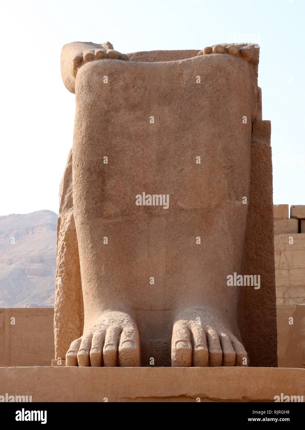 Die ramasseum Memorial Tempel (oder totentempel) von Pharao Ramses II (C. 1303 v. Chr. - 1213 v. Chr.). in der Thebanischen Nekropole im oberen Ägypten gelegen, gegenüber den Nil von der modernen Stadt Luxor. Stockfoto