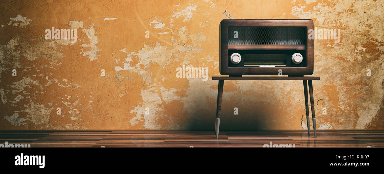 Vintage, Retro Radio. Radio altmodisch auf Holztisch, oarange Farbe Wand Hintergrund, Banner, 3 Abbildung d Stockfoto