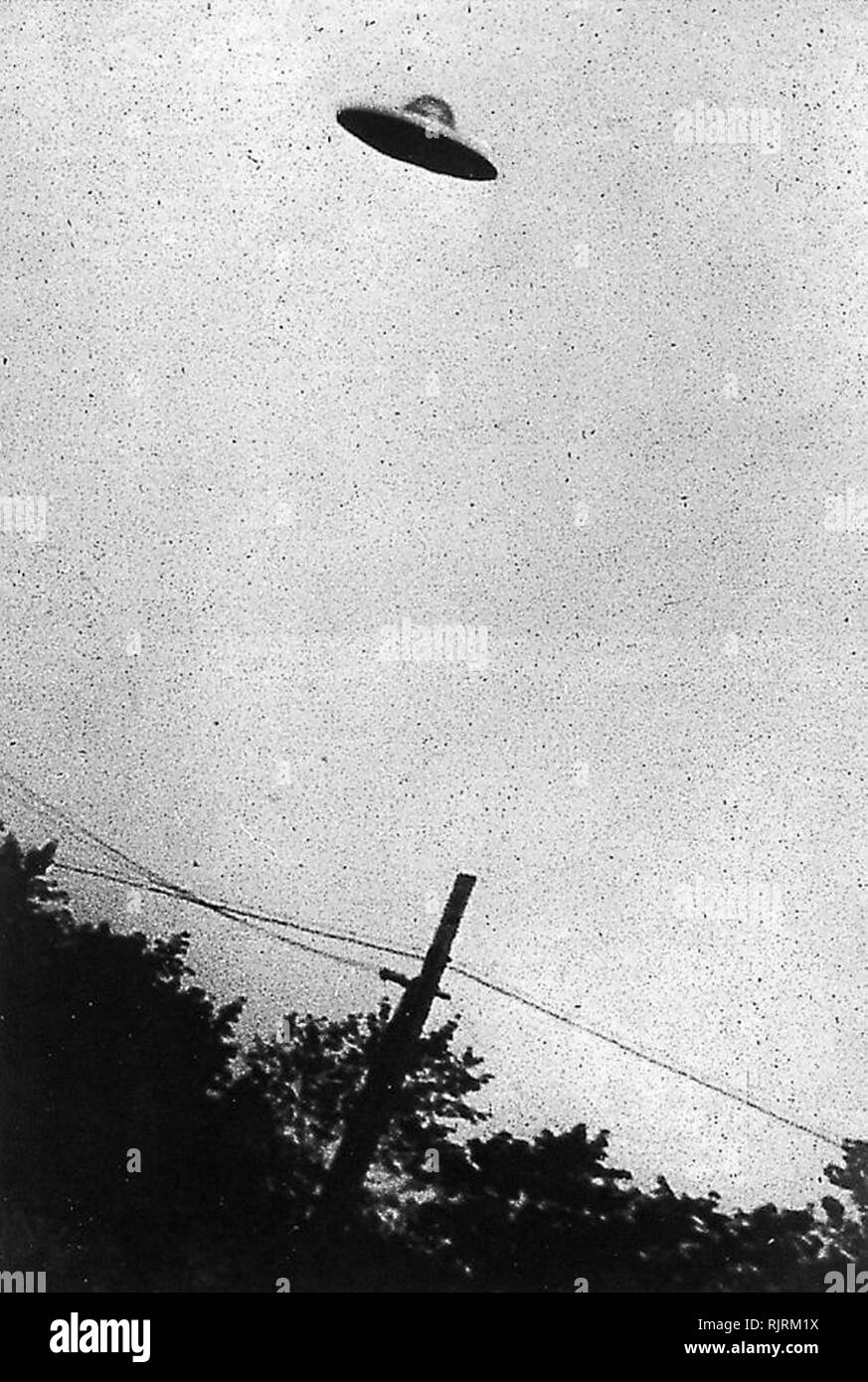 Ein Foto von einem angeblichen UFO über Passaic, New Jersey 1952 Stockfoto