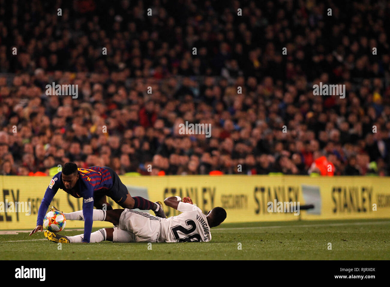 Spanien La Copa, Halbfinale, Hinspiel, FC Barcelona gegen Real Madrid, berichtete live während des Spiels Stockfoto