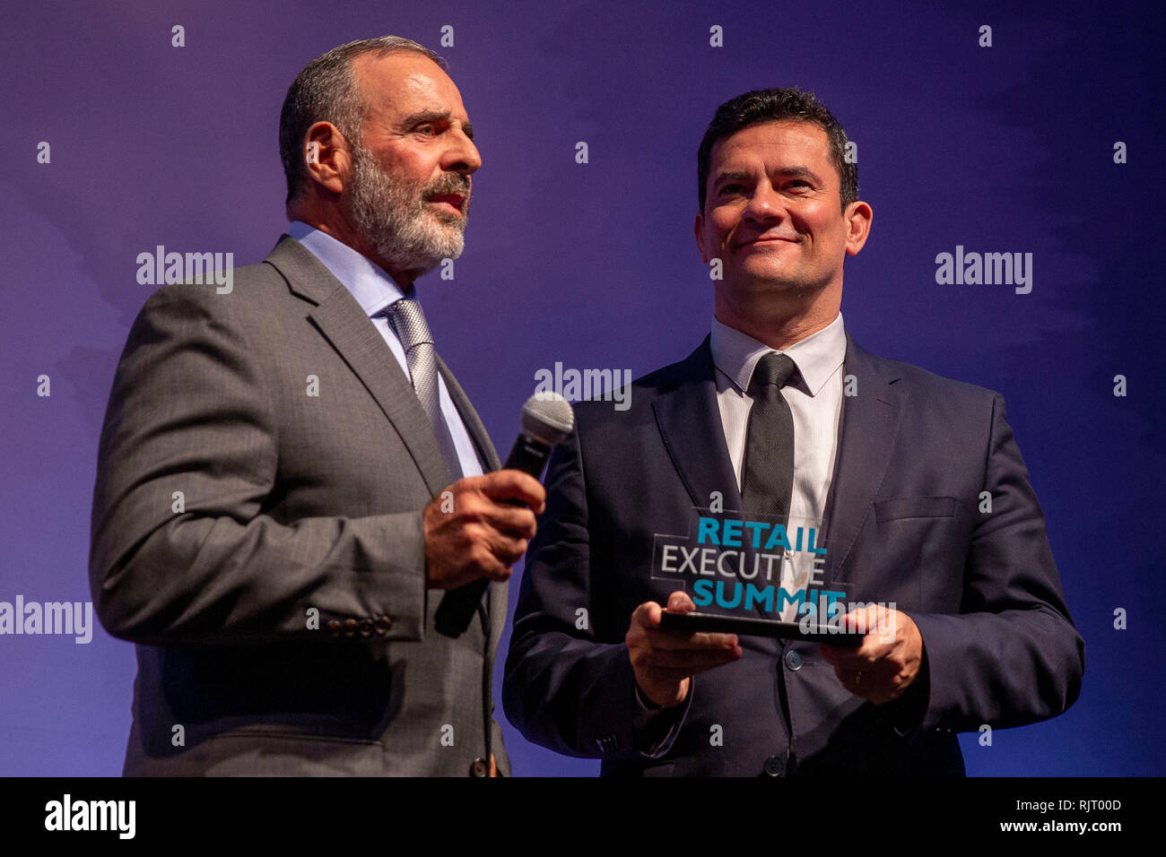 SPE - Sao Paulo - 07/02/2019 - Sergio Moro Retail Executive Summit - Sergio Moro, Minister für Justiz und öffentliche Sicherheit von Brasilien, erhält die Persönlichkeit des Jahres ausgezeichnet von der Retail Executive Summit auf der Einzelhandelsstufe Trendes Ereignis in Expo Center Norte am späten Nachmittag des Donnerstag, 07. Foto: Suamy Beydoun/AGIF Stockfoto