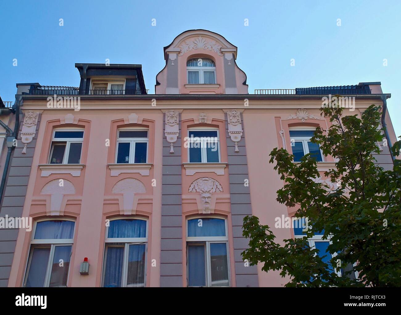 Schone Architektur Mit Stuck In Bergisch Gladbach In Deutschland Stockfotografie Alamy