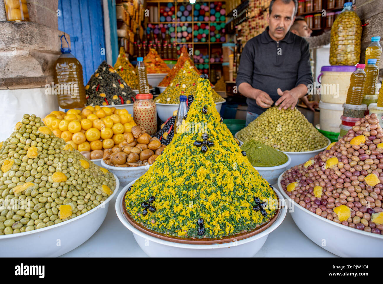 Verschiedene frische Lebensmittel auf dem Markt stehen, Essaouira, Marokko Marrakesh-Safi Stockfoto