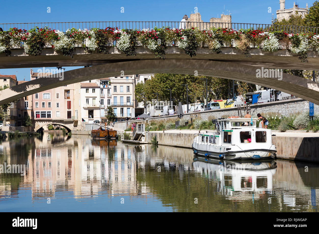 Malerische Brücke über den Canal de la Robine in Narbonne, Frankreich Stockfoto