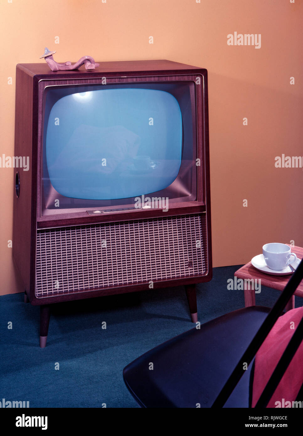 Grundig tv -Fotos und -Bildmaterial in hoher Auflösung – Alamy