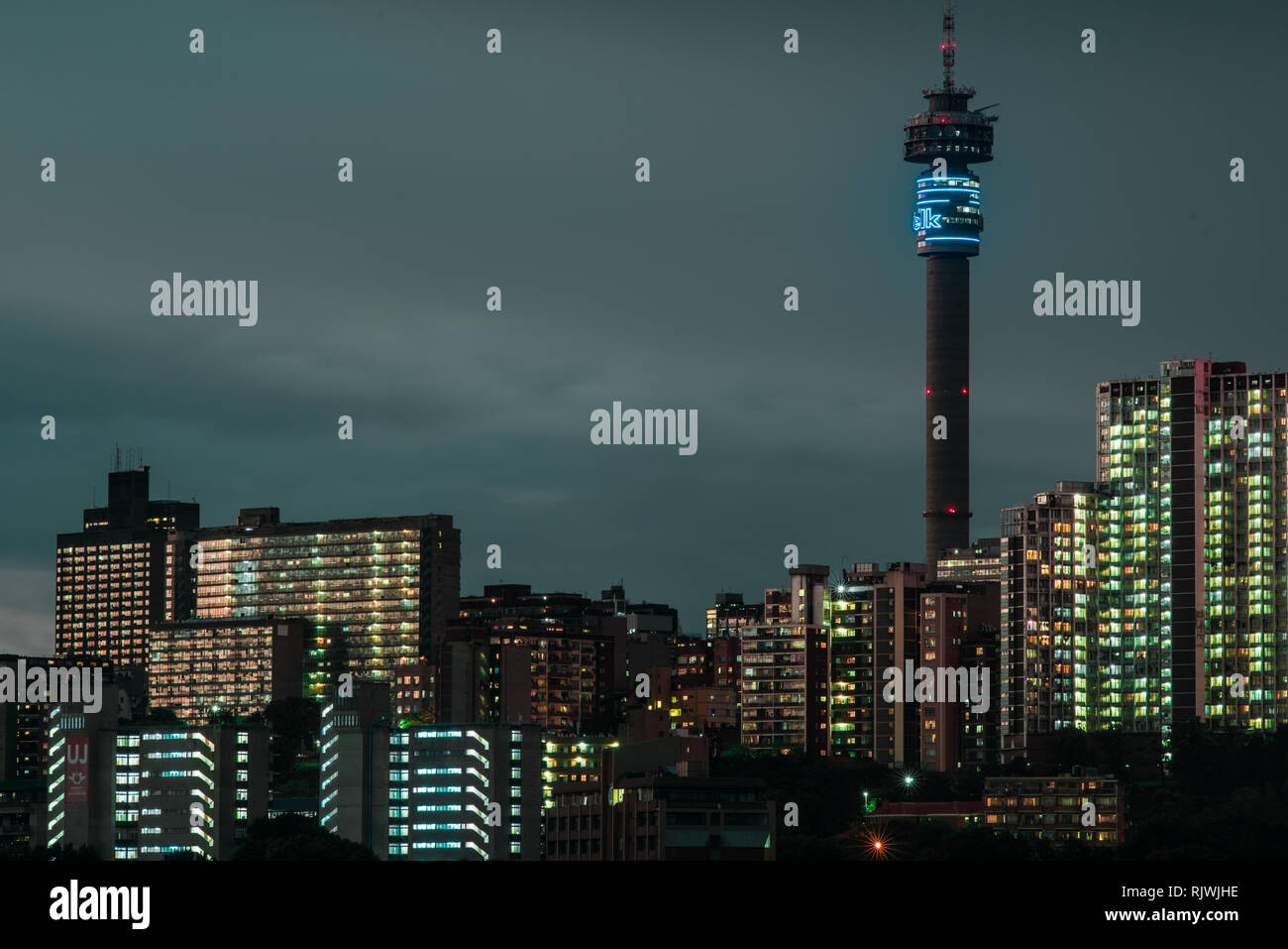 Die hohe Dichte der inneren Stadt vorort Hillbrow im südafrikanischen Johannesburg Stockfoto