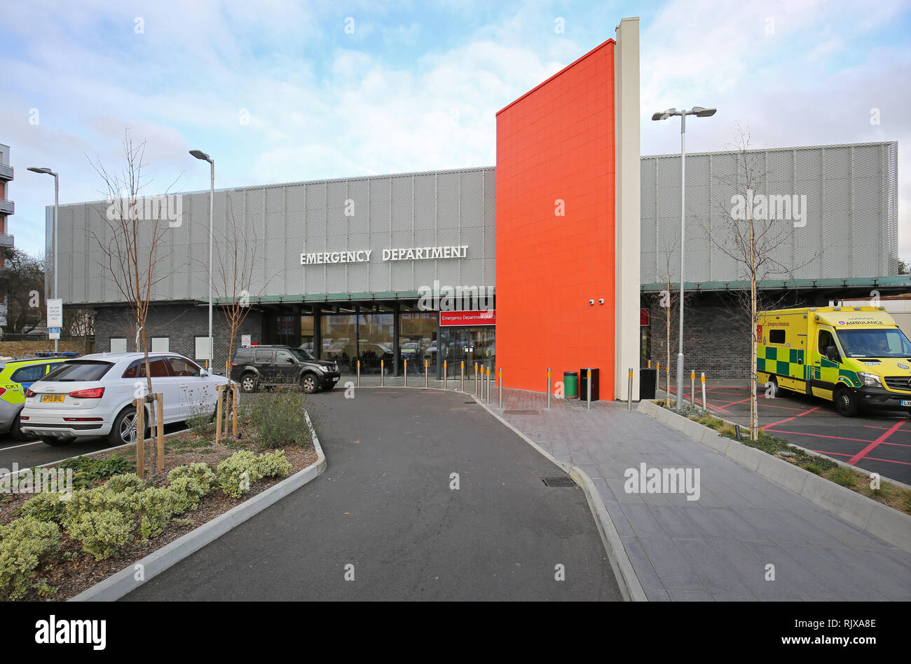 Haupteingang der neuen Notaufnahme in Croydon University Hospital, London, UK, Dezember 2018 geöffnet. Stockfoto