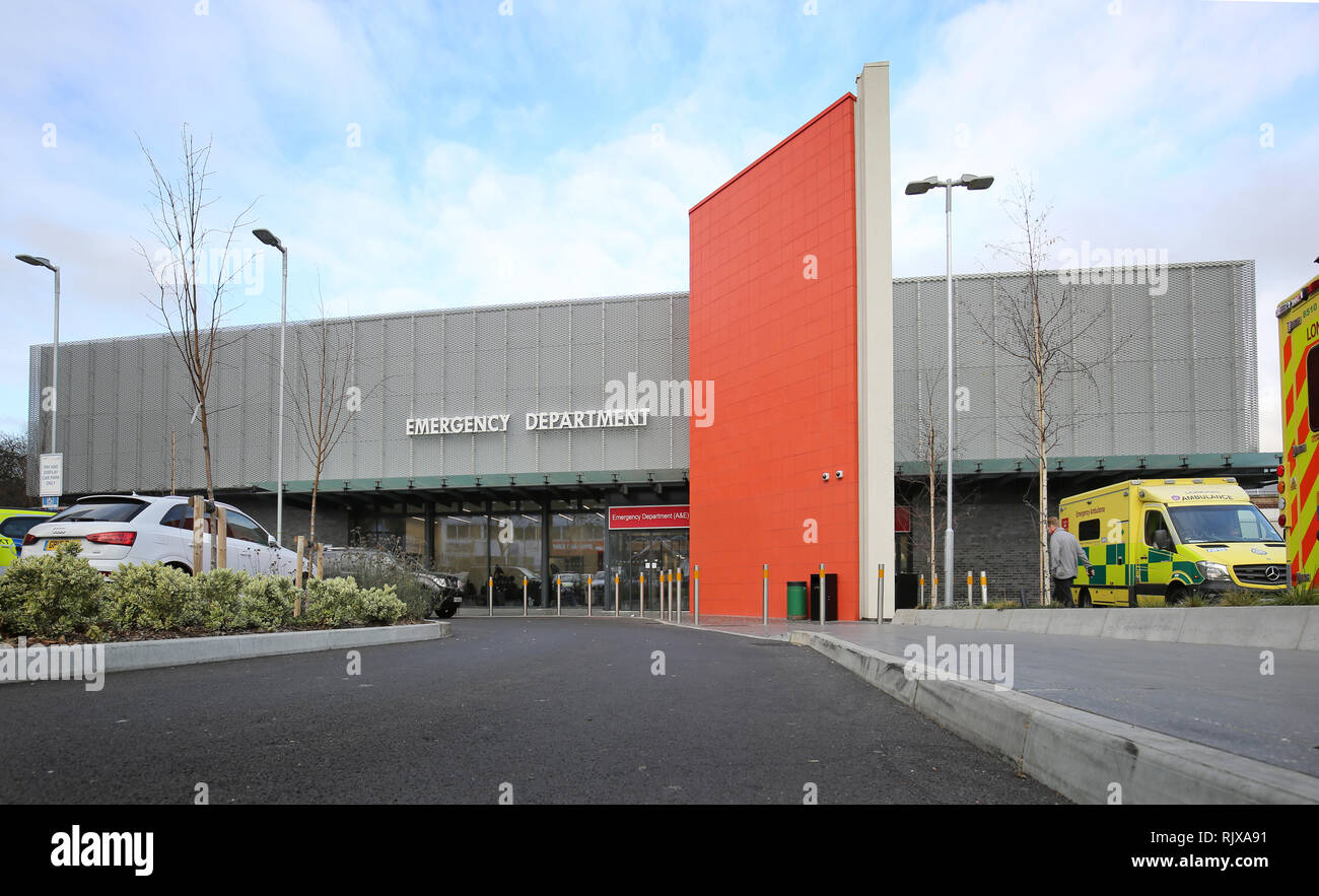 Haupteingang der neuen Notaufnahme in Croydon University Hospital, London, UK, Dezember 2018 geöffnet. Stockfoto