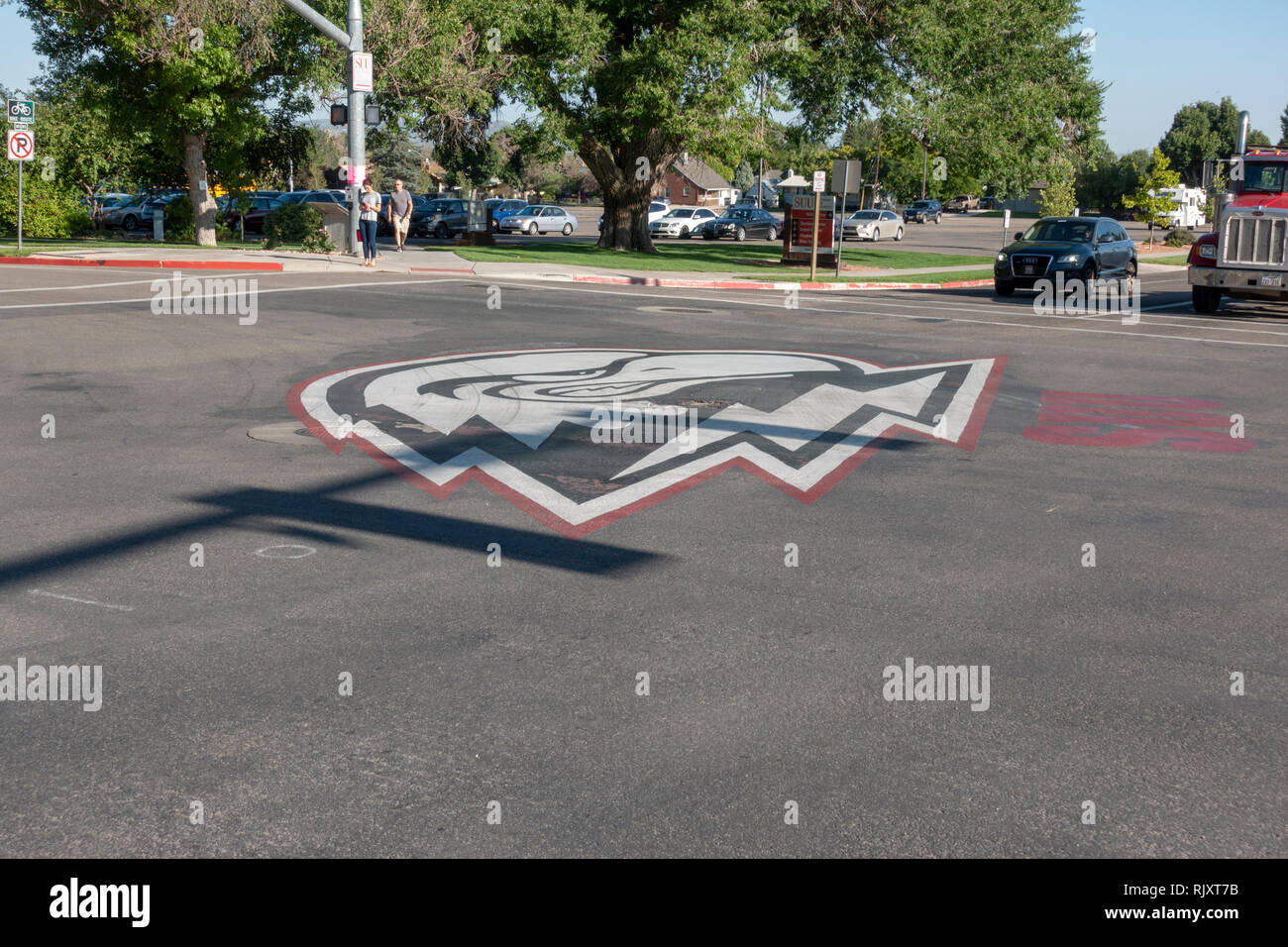 Der Southern Utah University (SUU) thunderbirds Varsity logo auf einer Straße Kreuzung in Cedar City, Iron County, Utah, United States. Stockfoto