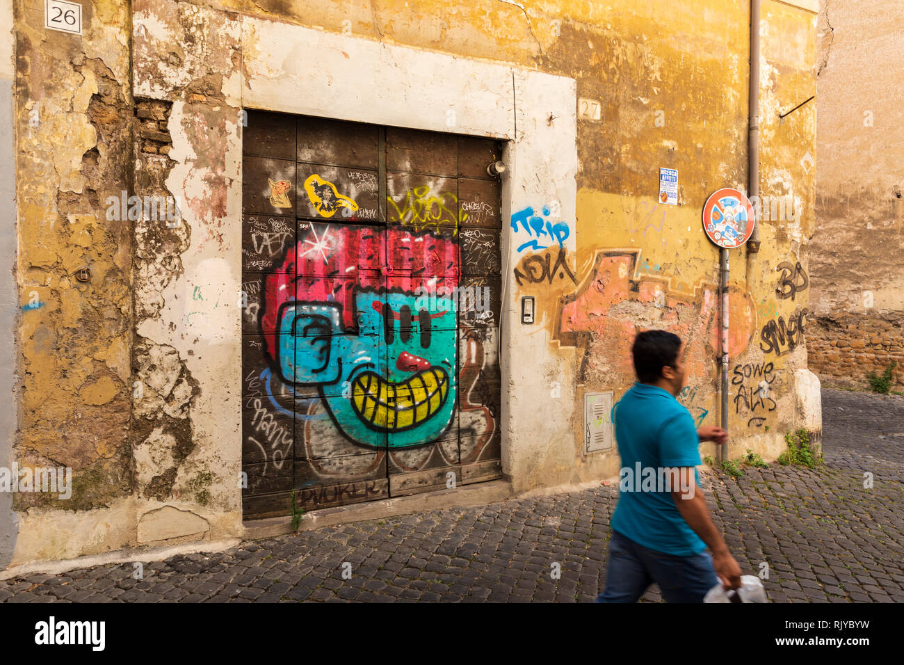 Bunte street art in Trastevere, Rom, Italien. Stockfoto
