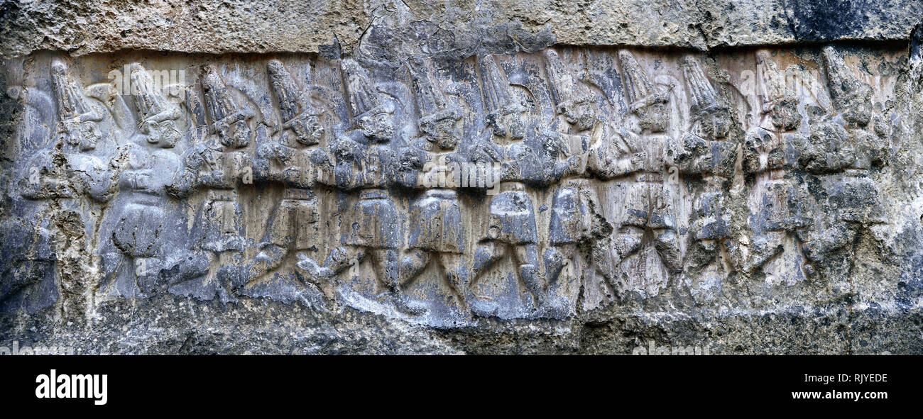 Skulptur der zwölf Götter der Unterwelt aus dem 13. Jahrhundert v. Chr. Hethiter religiösen Felszeichnungen von Yazılıkaya Hethiter rock Heiligtum, Kammer Stockfoto