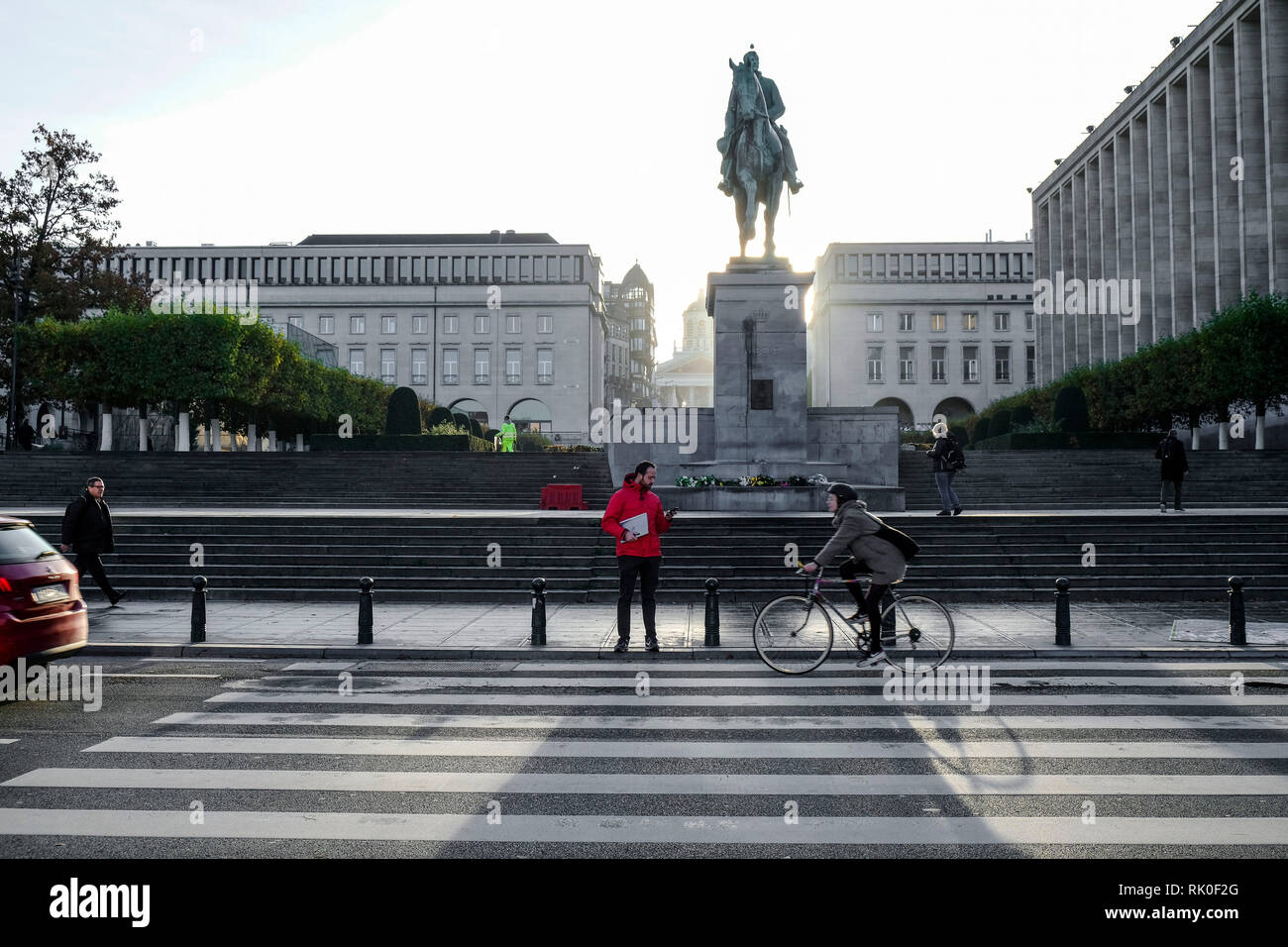 14.11.2018, Bruessel, Belgien - Blick ueber den Albertina Platz in sterben Eglise Saint-Jacques-sur-coudenberg an der Place Royale auf dem Mont des Arts Stockfoto