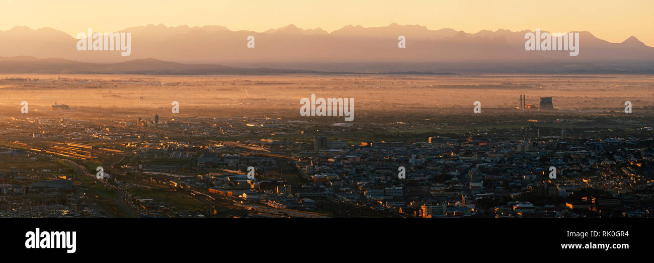 Sonnenaufgang über die Cape Flats Stockfoto