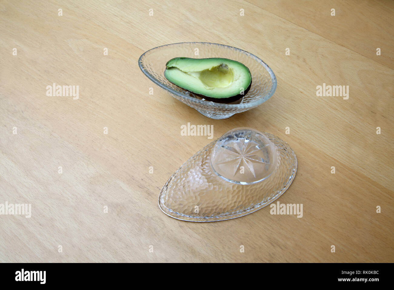 Glas Avocado Gerichte Stockfoto