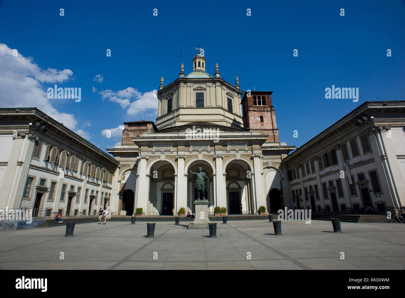 Italien. Lombardei, Mailand. In der Basilika Sant'Eustorgio t erhabenes Beispiel der Renaissance Skulptur. Säulen von San Lorenzo Stockfoto