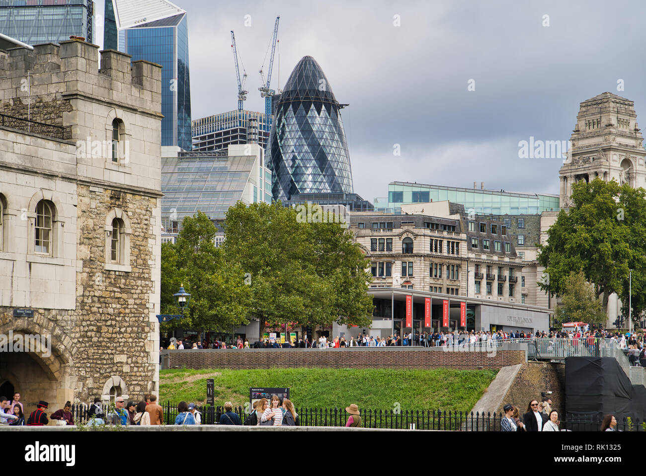 LONDON, Großbritannien - 9 September, 2018: Das königliche Schloss und die Festung von Ihrer Majestät, als der Turm bekannt. Stockfoto