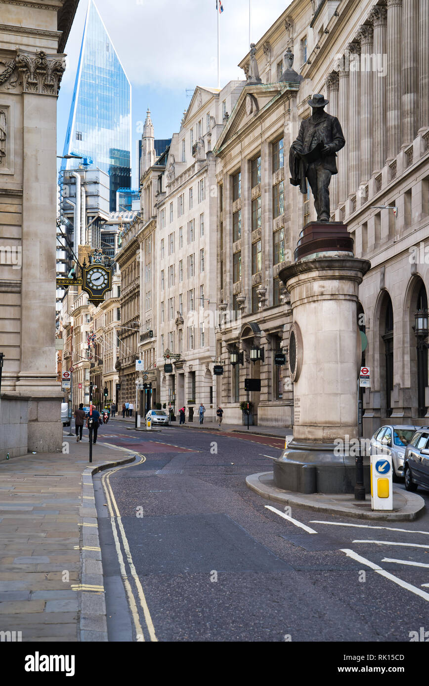 LONDON, Großbritannien - 9 September, 2018: Blick auf die Straßen der Stadt im Bereich der Londoner National Bank Stockfoto