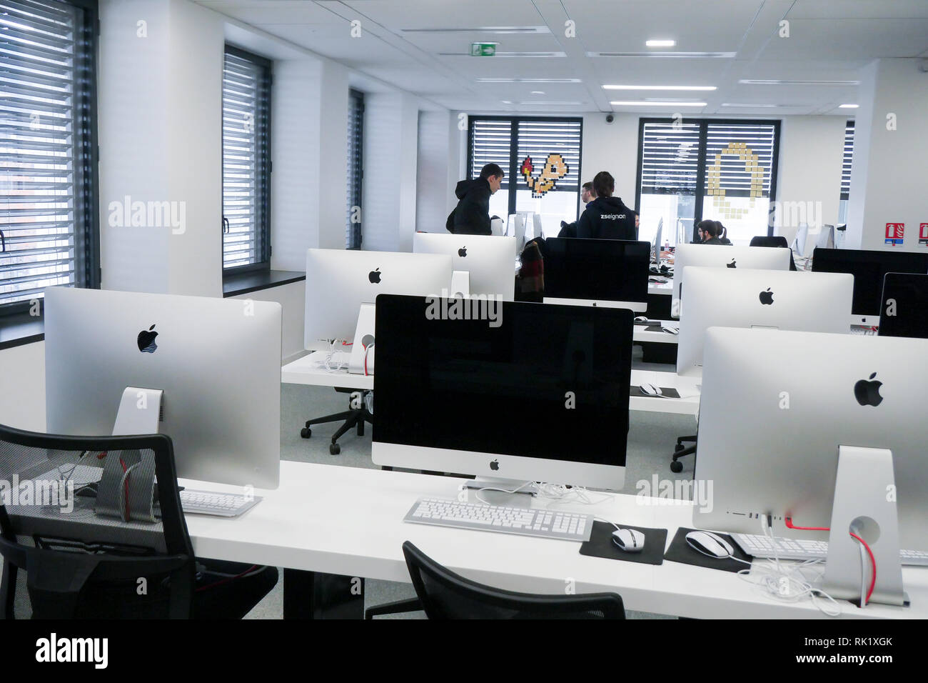 Studenten an 'Le 101', Schule der Rhe digitale Technologien, Lyon, Frankreich Stockfoto