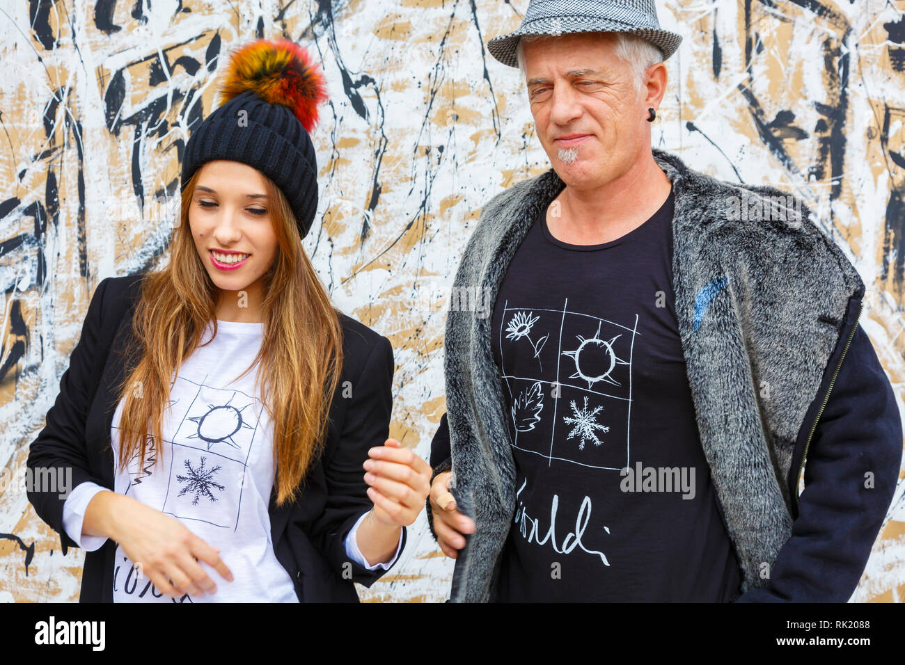 Zwei Menschen posieren Stockfoto