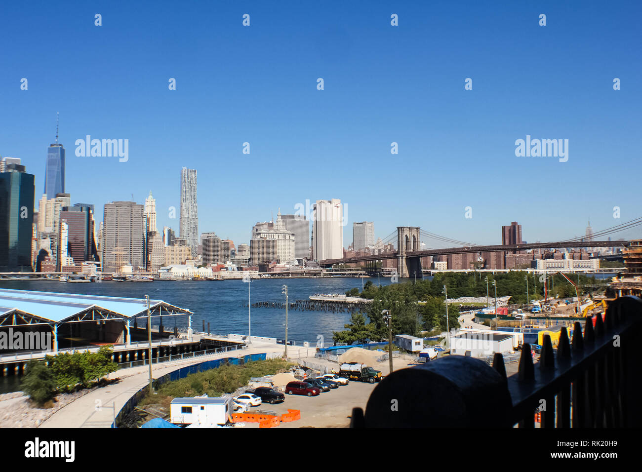 New York, USA - 12. August 2016: Brooklyn Bridge in New York. Sehenswürdigkeiten, Gebäuden und Straßen von New York. Stockfoto