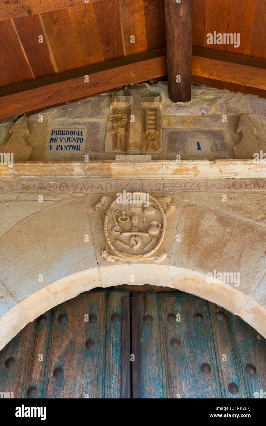 Iglesia Rupestre de los Santos Justo y Pastor, Olleros de Pisuerga, Montaña Palentina, Palencia, Castilla y Leon, Spanien, Europa Stockfoto