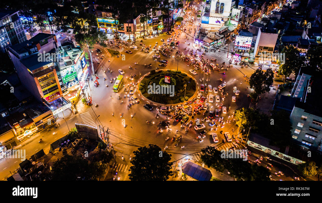 Nga sau Cong Hoa Kreisverkehr oder traffic Circle, Ho Chi Minh City oder Saigon, Vietnam Stockfoto