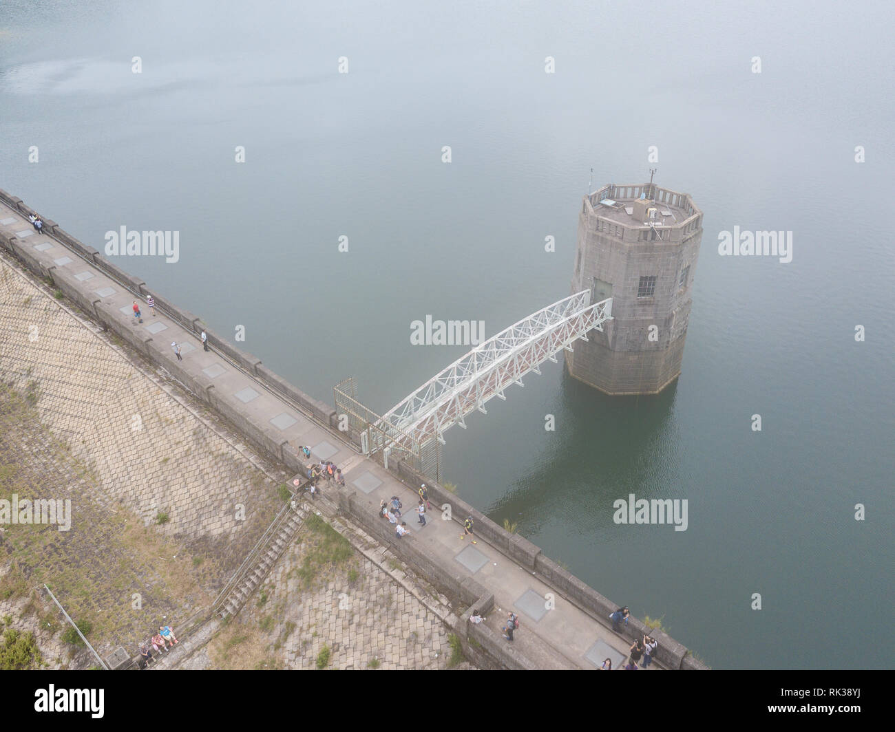 Eine Drohne auf den Shing Mun Reservoir in Hong Kong Stockfoto