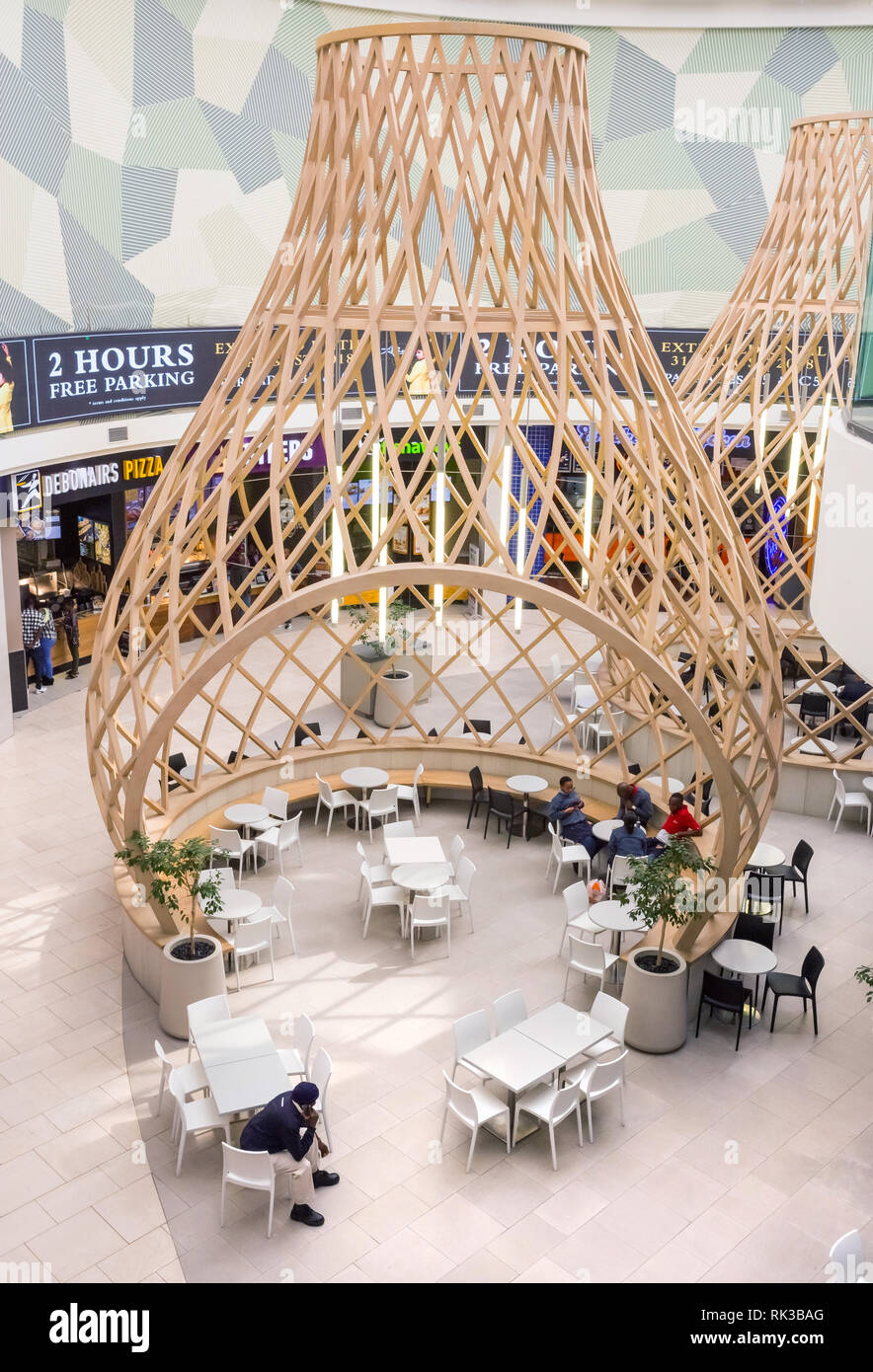 Johannesburg, Südafrika, 22. August - 2018: Innenraum der moderne Mall in Afrika. Stockfoto