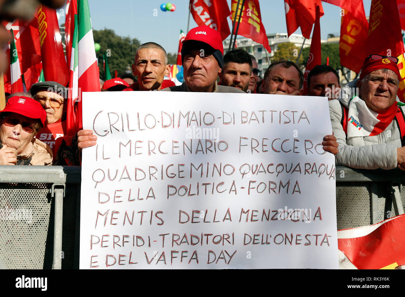 Rom, Italien, 09. Februar, 2019. Rom, 9. Februar 2019. Demonstration der drei italienischen Gewerkschaften CGIL, CISL, UIL. Foto Samantha Zucchi Insidefoto Credit: insidefoto Srl/Alamy leben Nachrichten Stockfoto