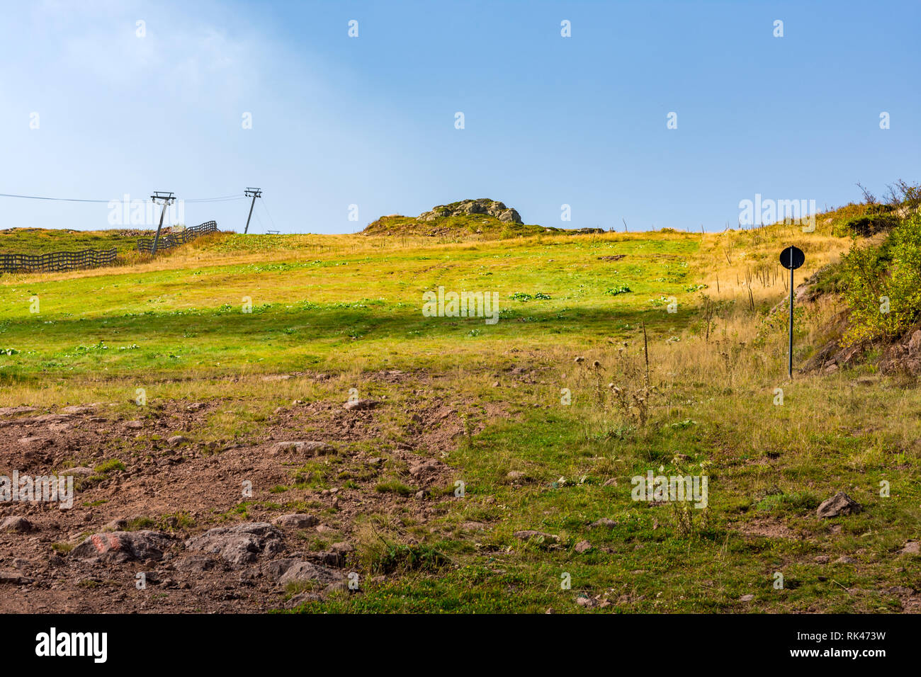 Straße auf die Spitze des Babin zub (des Grandmather Zahn), der die schönsten Gipfel des Stara Planina (Balkan-gebirge) in Serbien Stockfoto