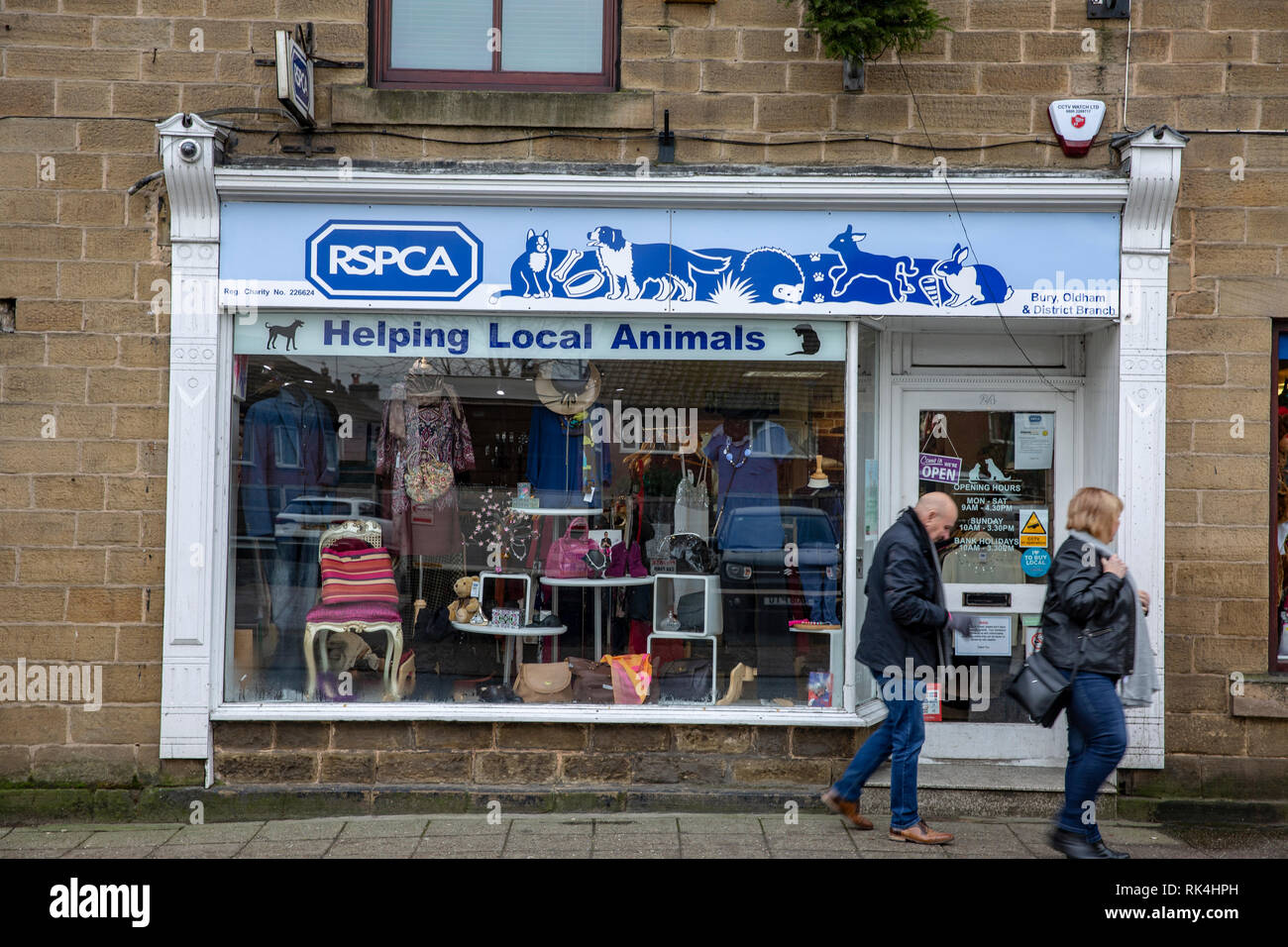 RSPCA Animal Charity Shop im Dorf Ramsbottom, Lancashire, England, Großbritannien Stockfoto