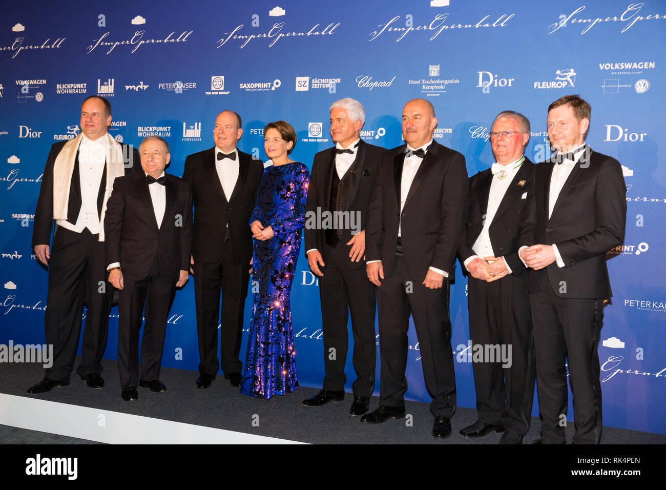 DRESDEN, Deutschland - 01. FEBRUAR 2019: Jean Todt, Prinz Albert II Grimaldi, Elke Büdenbender, Hans-Joachim Frey, Stanislaw Tschertschessow, Jürgen Prei Stockfoto