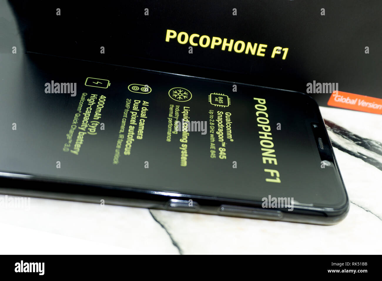 Xiaomi Pocophone F1 Android Smartphone. Russland Berezniki November 17, 2018 schwarz Stockfoto