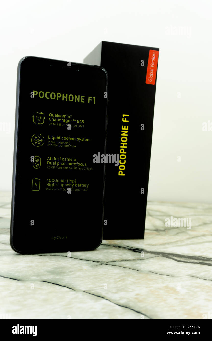 Die Rückseite des Xiaomi Pocophone F1 Android Smartphone. Russland Berezniki November 17, 2018. Stockfoto