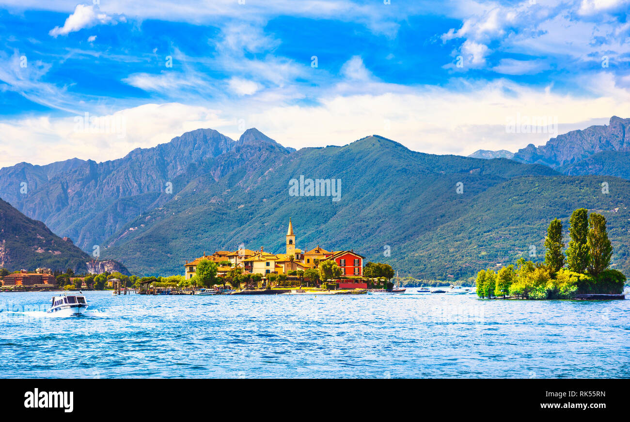 Isola dei Pescatori, Fisherman Island in Lago Maggiore, die Borromäischen Inseln, Stresa, Piemont Italien, Europa. Lange Belichtung. Stockfoto