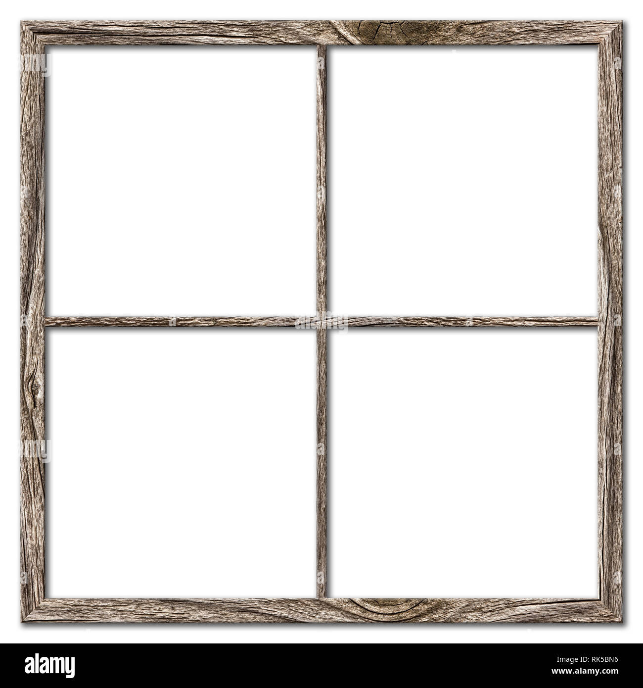 Sehr alt Holz- Fenster Rahmen mit Risse im Lack, montiert auf einem grunge Wand. Das Glas wird auf weißem Hintergrund, so dass Sie yo setzen können Stockfoto