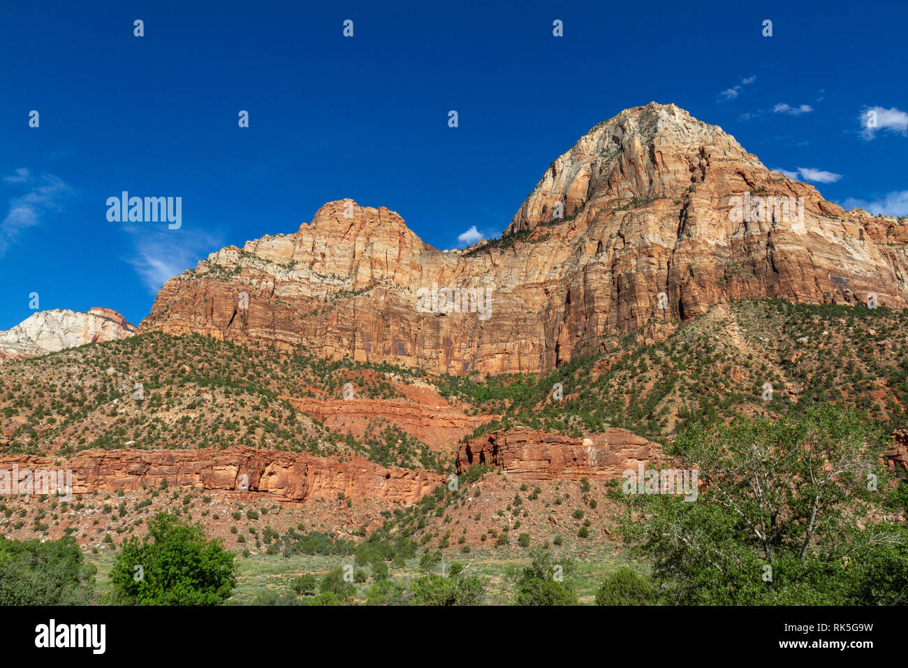 Blick auf die Brücke nach Osten vom Berg Zion Human History Museum, Zion National Park, Utah, United States. Stockfoto