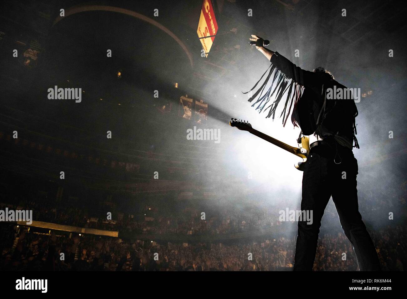 Calgary, Alberta, Kanada. 9 Feb, 2019. Max Kerman der Band Arkells führt während der Rallye Arkells Schrei Tour in Calgary, Alberta. Credit: Baden Roth/ZUMA Draht/Alamy leben Nachrichten Stockfoto